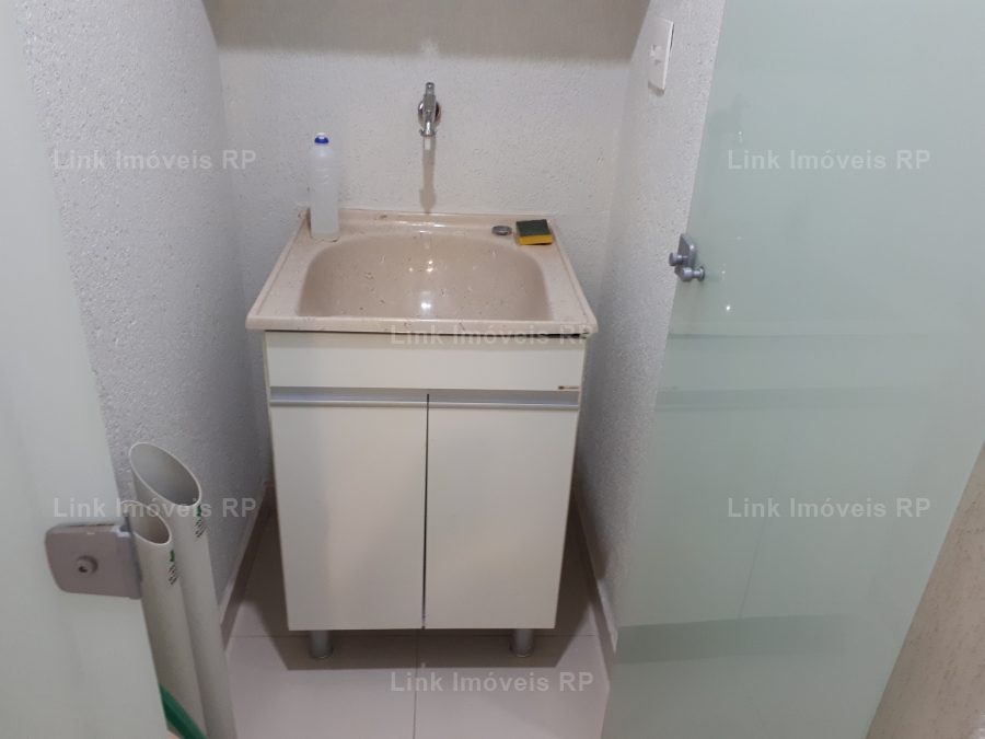 Sala Comercial 70m em Centro em Ribeiro Preto, por R$ 160.000