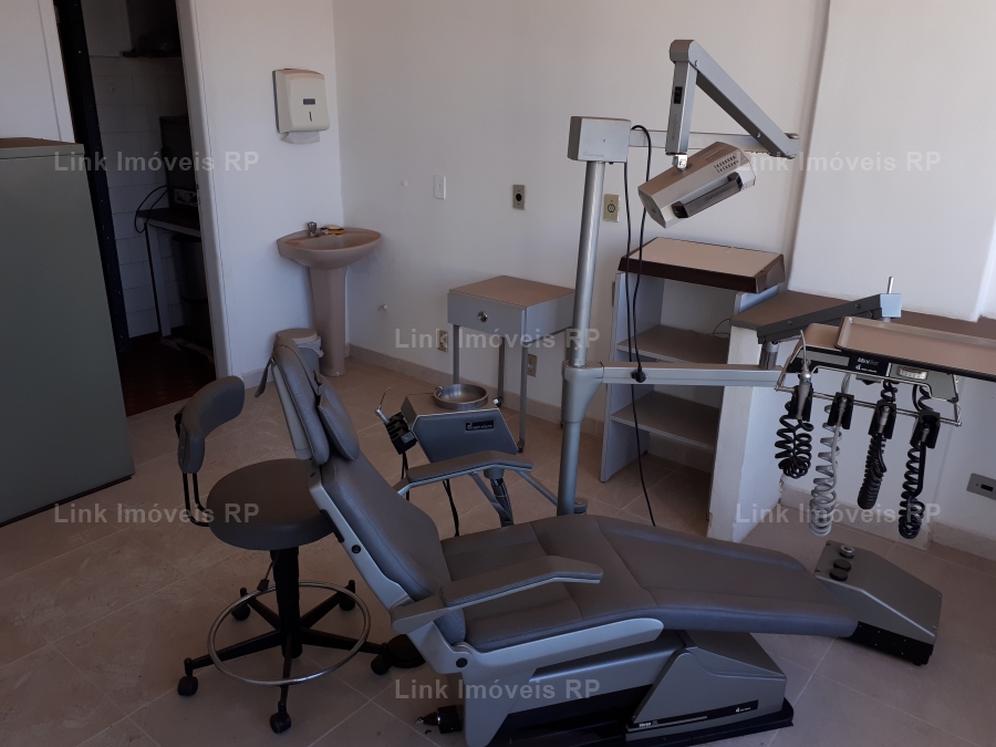 Sala Comercial 28m em Centro em Ribeiro Preto, por R$ 550/ms