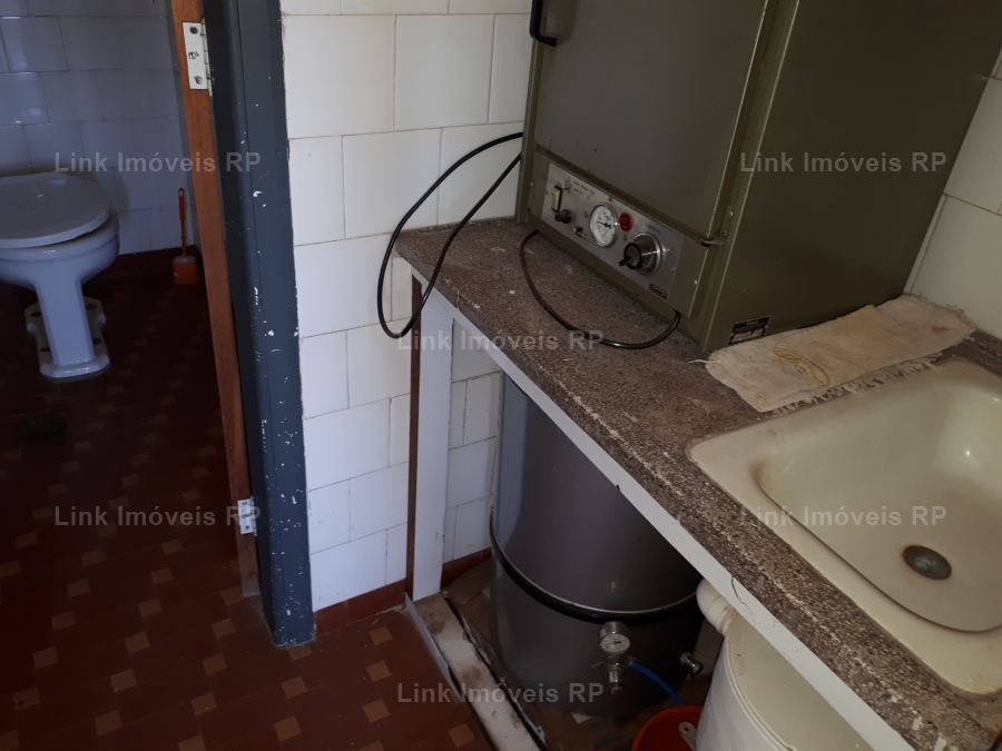 Sala Comercial 28m em Centro em Ribeiro Preto, por R$ 150.000