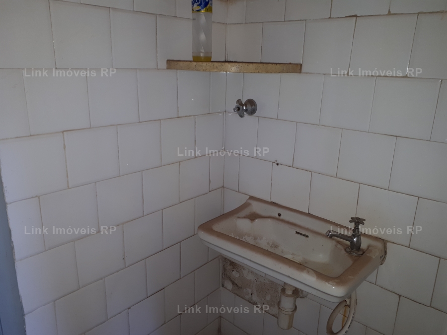 Sala Comercial 28m em Centro em Ribeiro Preto, por R$ 130.000