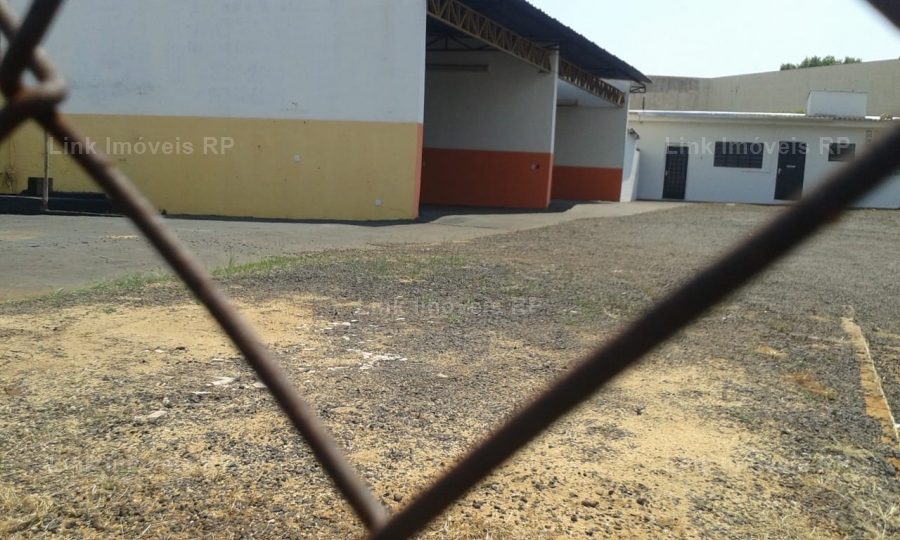 Galpo 230m em Jardim Palma Travassos em Ribeiro Preto, por R$ 8.000/ms