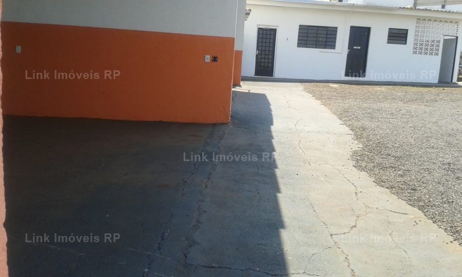 Galpo 230m em Jardim Palma Travassos em Ribeiro Preto, por R$ 8.000/ms