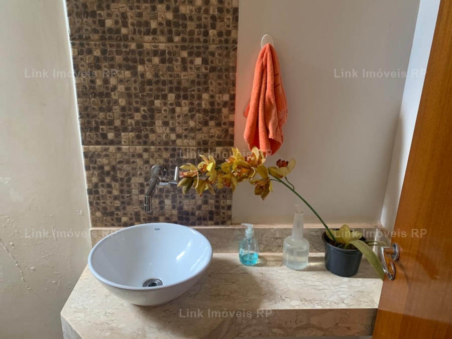 Casa Padro 300m em Lagoinha em Ribeiro Preto, por R$ 650.000