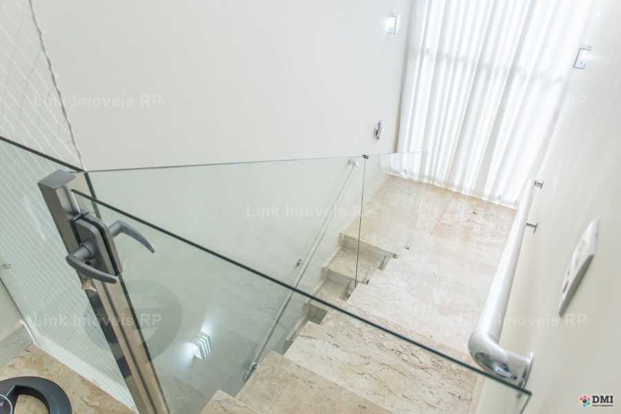 Casa em Condomnio 211m em Independncia em Ribeiro Preto, por R$ 970.000