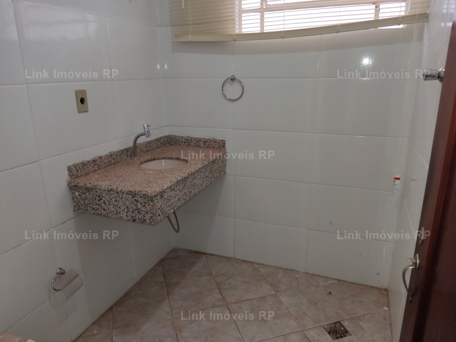 Casa Comercial 130m em Centro em Ribeiro Preto, por R$ 1.900/ms