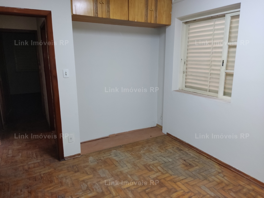 Casa Comercial 130m em Centro em Ribeiro Preto, por R$ 1.900/ms
