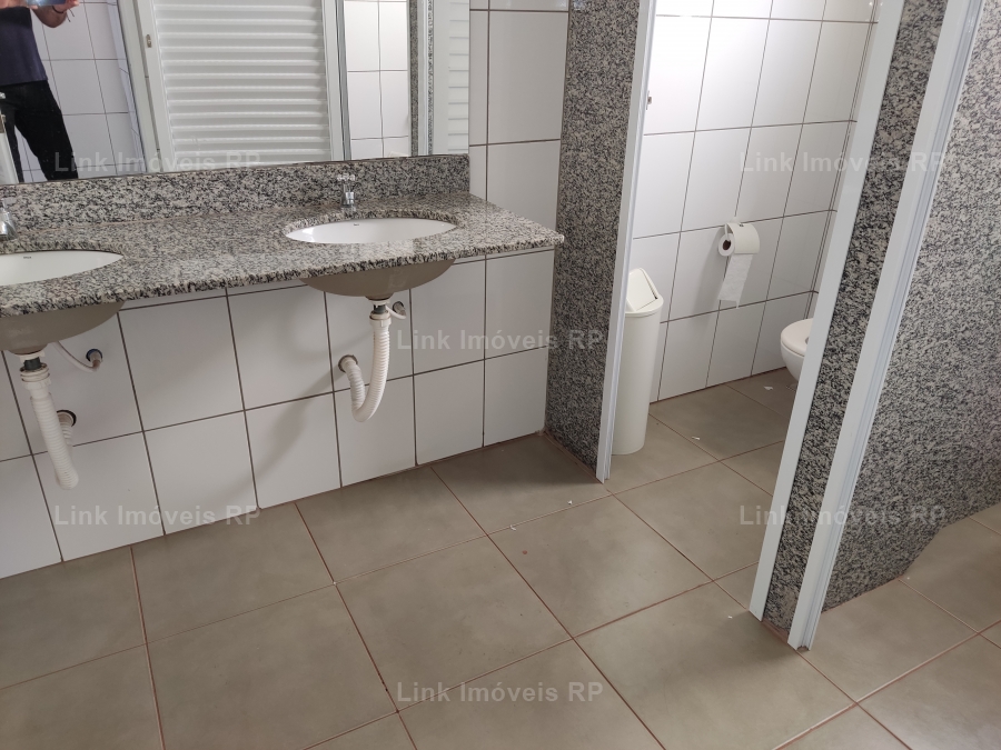 Sal�o Comercial 267m� em Jd. Paulista em Cravinhos, por R$ 4.800/m�s