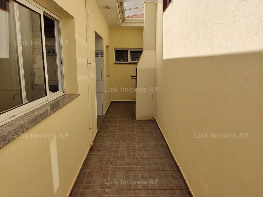 Sal�o Comercial 267m� em Jd. Paulista em Cravinhos, por R$ 4.800/m�s