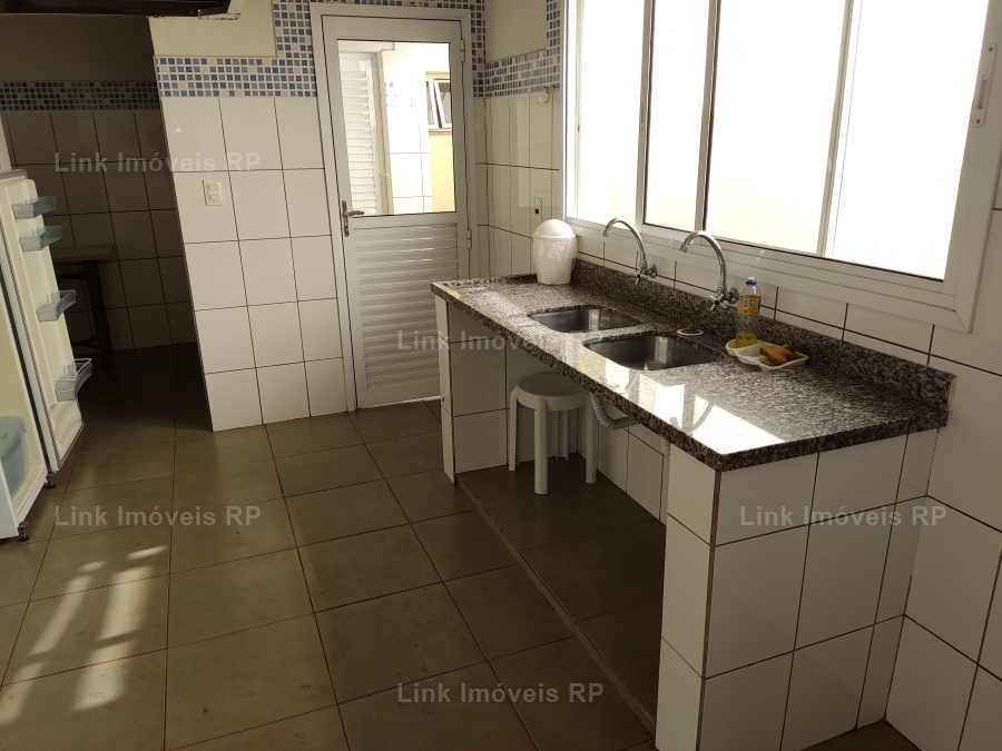 Sal�o Comercial 267m� em Jd. Paulista em Cravinhos, por R$ 4.800/m�s