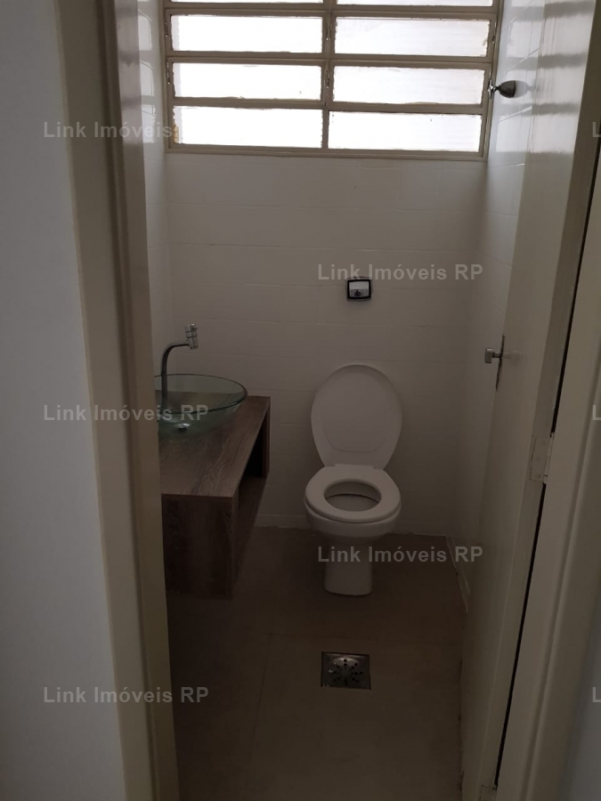 Sobrado em Jd. Macedo, Ribeiro Preto - Cod. 05411